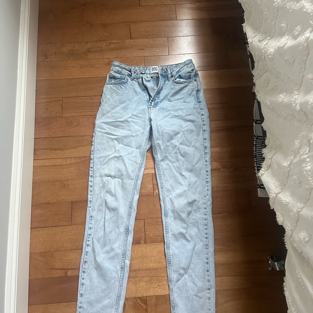 light wash bdg mom jean